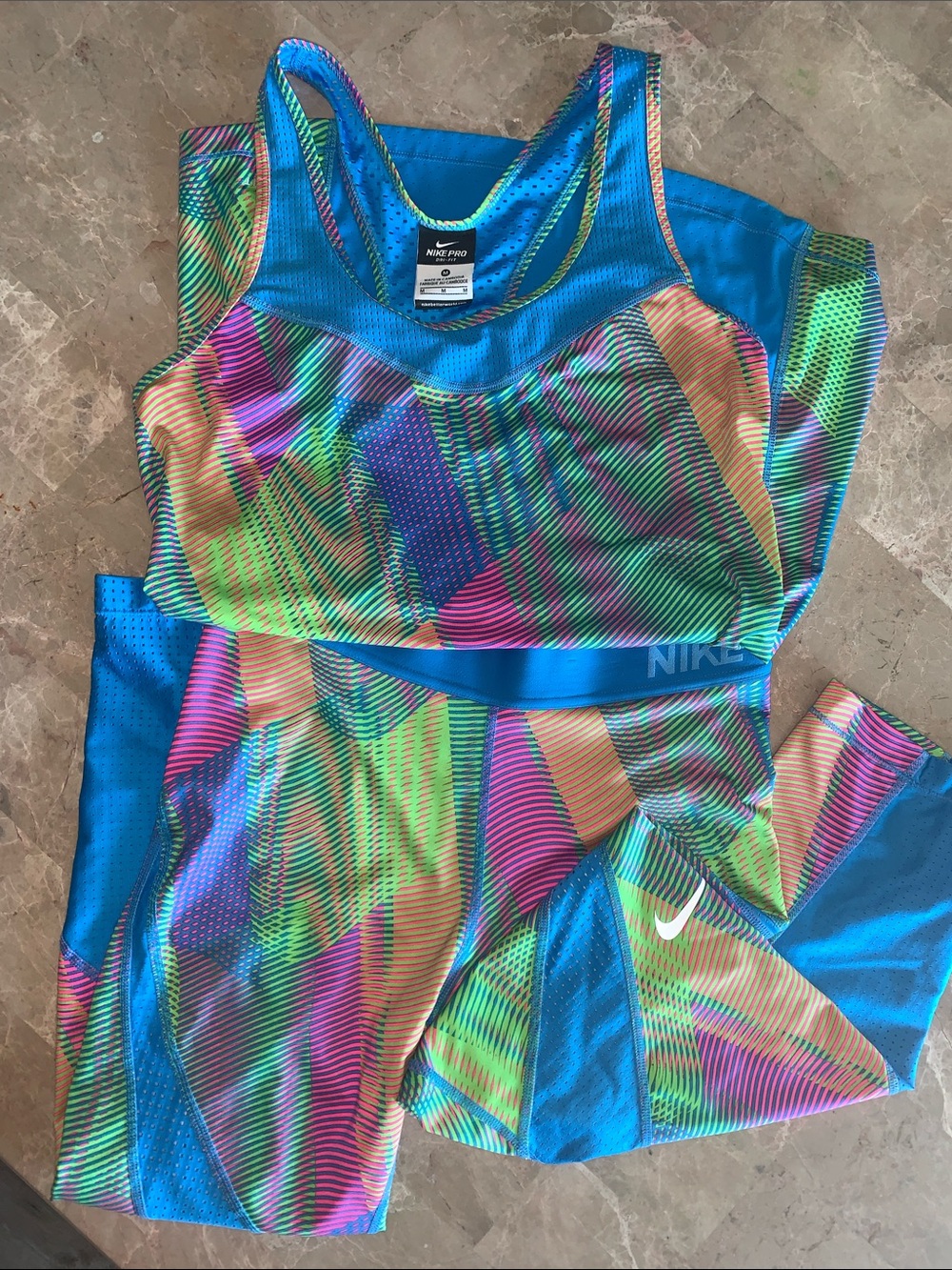 Nike Multicolor Abstract Print Sports Bra and Leggings Set - Blue Trim